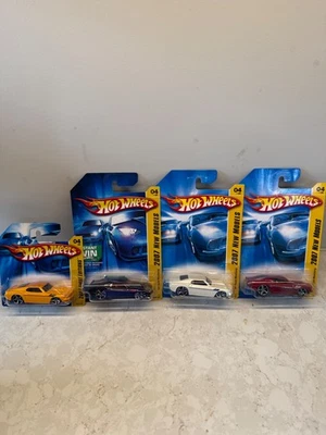 Juego de 4 colores Ford Mustang 2007 Hot Wheels #4 primeras ediciones/nuevos modelos #4/36 '69 Foto 1 de 4