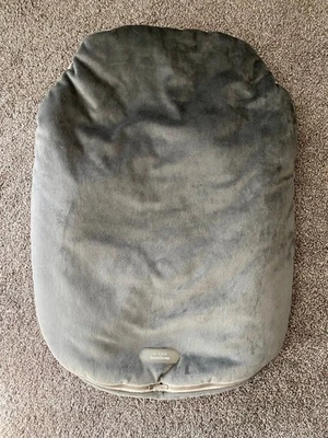 Funda de asiento de auto infantil JJ Cole Collections original BundleMe - Sherpa de felpa gris Foto 1 de 4