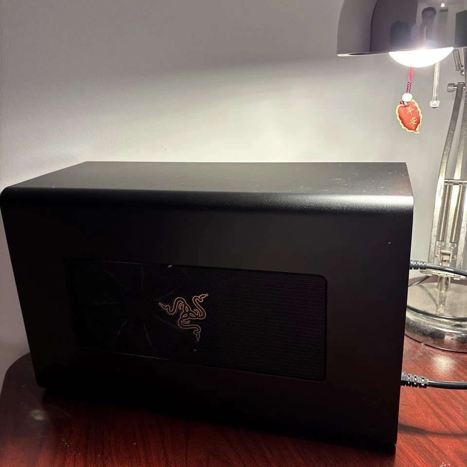 Razer Core X eGPU Gehäuse – Neuwertig – Kaufdatum 02.05.2025 – Mit Rechnung  - Bild 1 von 4