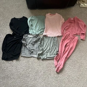 8 LOT OLD NAVY Girls Size 8- 6 Shirts, Cropped Shirt And Pants - Picture 1 of 11