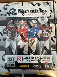 2021 Panini Chronicles Draft Picks Football Blaster Box: Pink Parallels - Bild 1 von 6