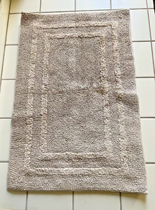 Kirkland Signature REVERSIBLE BEIGE TAN Bath Rug 24x36 inches Cotton - Picture 1 of 3