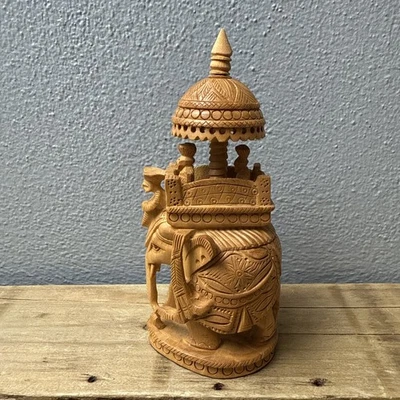 "Figura de elefante safari real indio de 6,5"" de alto sándalo fino tallado de colección" Foto 1 de 4