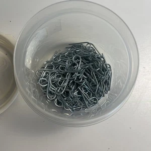 Lot of Traxxas RC Car Body Clips Retainers Large Bulk Replacement Parts - Picture 1 of 4