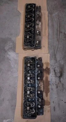 HIGH PERFORMANCE OLDSMOBILE CYLINDER HEADS 442 B CASTINGS # 389395  400 425  455 - Image 1 of 4