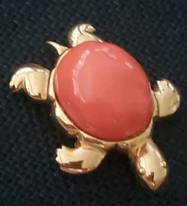 KENNETH JAY LANE Coral Cabochon Gold Turtle Brooch Pin "Kenneth's Critters" ~ A9 - Picture 1 of 5