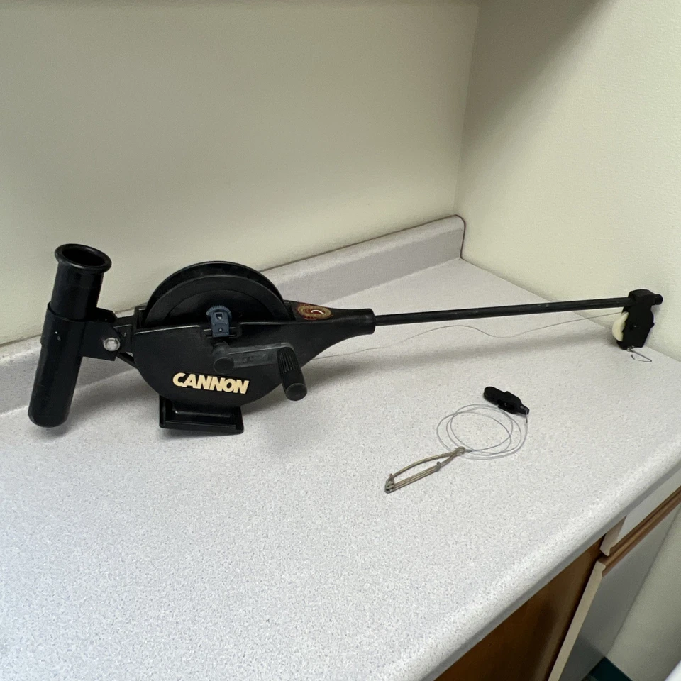 Cannon Easi-Troll II Manual Downrigger 20'' boom, Rod Holder, Cable & Release - Image 1 of 4