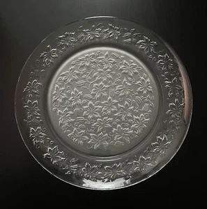 Princess House Fantasia Crystal Serving Platter 13" Round Poinsettia Torte Plate - Picture 1 of 5