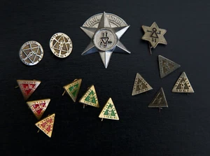 Vintage anni 60 14 spille da bavero 3D sicurezza stradale distintivi ebraici made in Israel - Foto 1 di 2