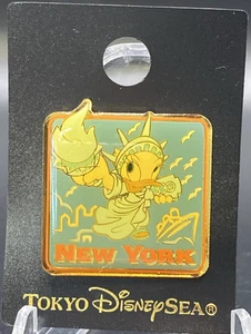 Tokyo DisneySea Daisy Duck New York Statue of Liberty Disney Pin Japan #6171 - Picture 1 of 3
