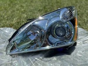 Lexus RX330/RX350/RX400h (2004–2009) Left Driver Side Halogen Headlight - Bild 1 von 6