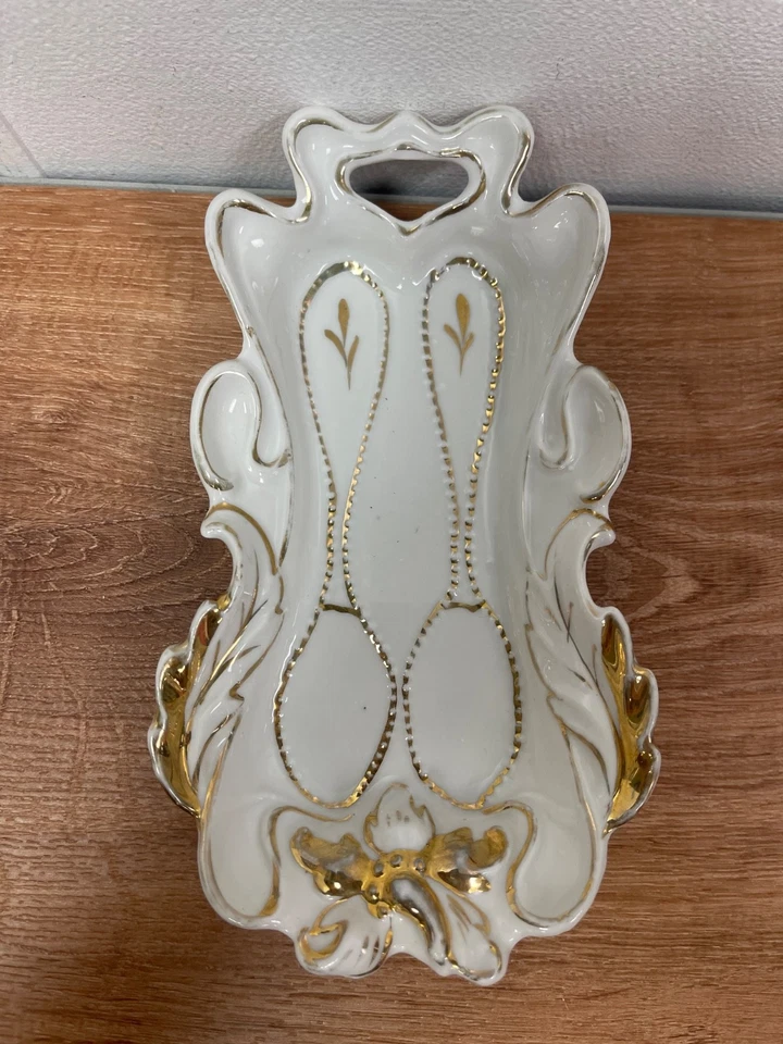 Escultura con reposacuchara doble de porcelana floral pintada a mano y diseño dorado Foto 1 de 4