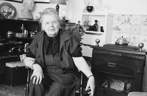 French Writer Marguerite Yourcenar At Her Home In Northeast Harbor- Old Photo - Foto 1 di 1