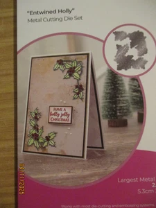 2 Stanzschablonen Weihnachten:  Ecken "Verschlungene Stechpalme", neu in OVP - Bild 1 von 3