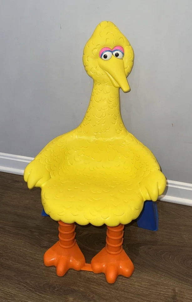 Vintage 1979 Knickerbocker Sesame Street BIG BIRD Plastic Toddler Chair - Image 1 of 2