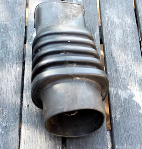 Days Strider / Kymco Midi 4 & 4 Plus Flexible Tiller Bottom Gaiter - Picture 1 of 3