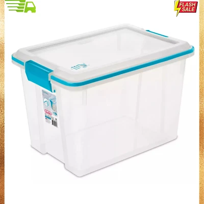 Sterilite 20 cuartos Caja de almacenamiento de juntas transparentes, pestillos azules con tapa transparente, transparente Foto 1 de 4