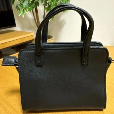 Bolso de hombro Hello Kitty tipo cara negro mini bolso kawaii Foto 1 de 4