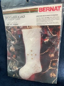 Bernat Christmas Stocking  SNOWFLAKES  & LACE Counted cross stitch Kit W09297 - Picture 1 of 5