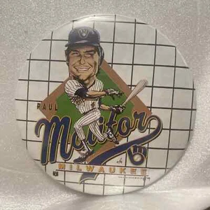 Vintage Paul Molitor - Milwaukee Brewers Button - Picture 1 of 4
