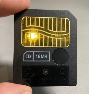 Smart Media Olympus Memory Card 16MB - Image 1 of 2