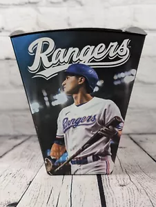 2023 Campioni del Mondo Texas Rangers Souvenir Popcorn Secchiello Seager Garcia - Foto 1 di 5