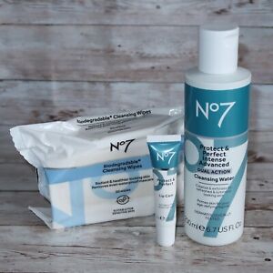 Boots No7 Bundle Protect & Perfect Intense Cleansing Water, Wipes and Lip Care
