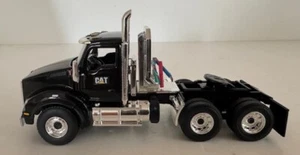 Custom 1:50 Caterpillar Black T880 KENWORTH Day Cab By First Gear - Picture 1 of 5