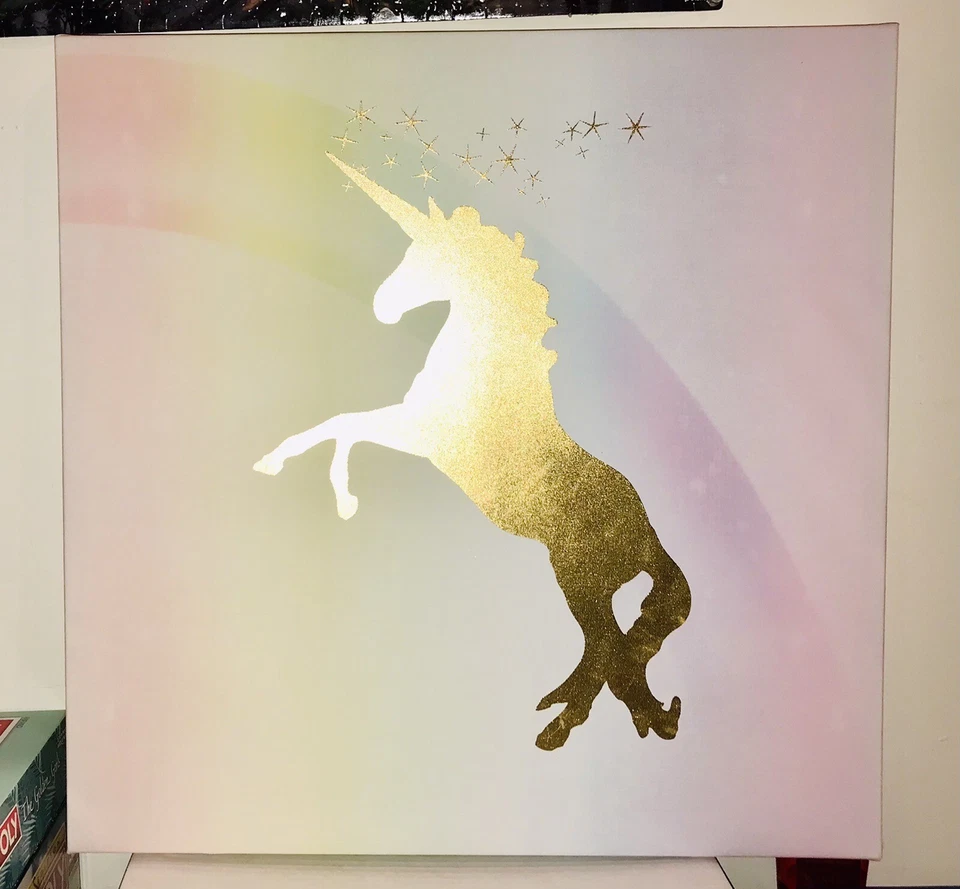 Arte de pared en lienzo "Golden Unicorn" de Kimberly Allen Foto 1 de 4
