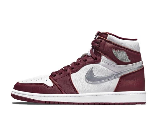 Nike Air Jordan 1 High OG Bordeaux mai usate