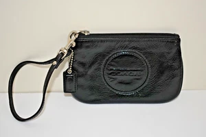COACH BLACK SMALL WRISTLET CIRCLE COACH IN MIDDLE - Picture 1 of 4