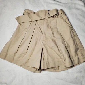 NWT Abercrombie & Fitch Women’s Beige Trouser Shorts Size XS Belted Cuffed - Picture 1 of 4