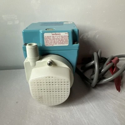 Little Giant 4E-34NR AC Submersible Centrifugal Pump 504902 115V-60Hz - Image 1 of 4