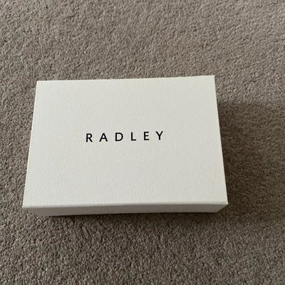 RADLEY LONDON CREAM SMALL GIFT BOX & TISSUE PAPER 18cm By 13 x 6cm BRAND NEW