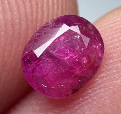 0.65 Carat Natural Transparent Oval Cut Ruby Gemstone from Jegdalek Afghanistan - Image 1 of 4