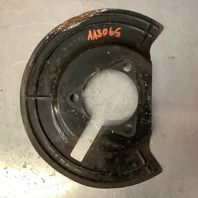 Protector de freno delantero derecho Dodge Ram 1500 2002-2019 OEM Foto 1 de 3