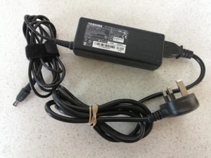 Genuine Toshiba Power Supply AC-Adapter Cord (PA3378E-3AC3) for laptop - Afbeelding 1 van 4