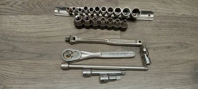 Lot of Craftsman 1/4"Drive SAE/Metric Sockets, Ratchet & Extensions, USA, used - Image 1 of 4