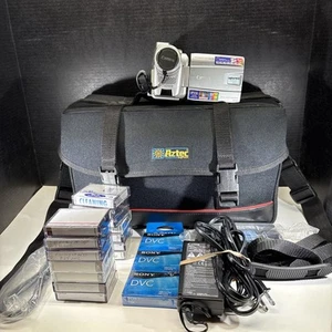Canon Optura MIn DV Pi Digital Video Camcorder Tested! Comes w/ Extras NTSC - Picture 1 of 22