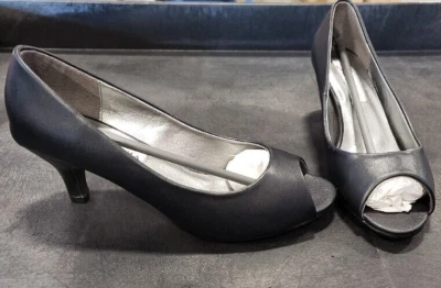 NEW Lasonia Women's BLACK Patent Peep Toe Pumps M2571 SIZE 7.5  - Image 1 of 4