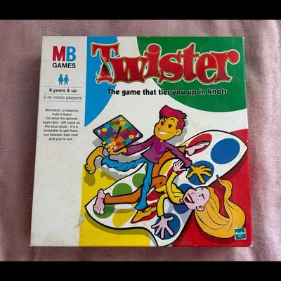 MB Retro Vintage Twister Game 1990 - Image 1 of 4