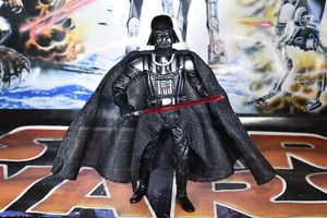 FIGURA STAR WARS DARTH VADER ROTS 3,75 PULGADAS REF D7152 - Imagen 1 de 2