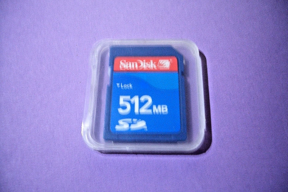 QTY=1 SD CARD SANDISK 512MB  (U.S. Seller) - Image 1 of 1