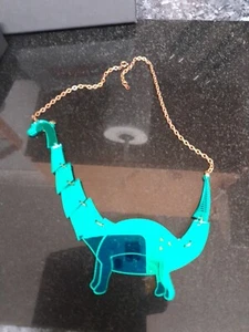 Collar de dinosaurio llamativo - Imagen 1 de 3