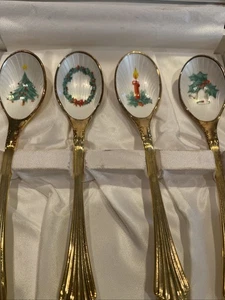 Juego de cucharas de postre Neiman Marcus pintadas a mano vacaciones Navidad chapadas en oro 24k   - Imagen 1 de 14