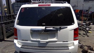 Cámara de visión trasera para maletero/portón trasero SE compatible con piloto 09-15 642789 Foto 1 de 4