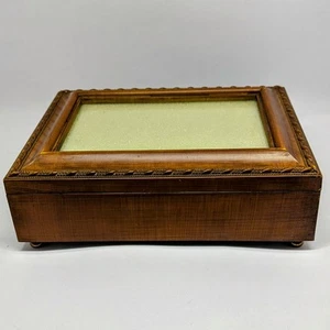 Sankyo Wooden Music Box Plays That's What Friends Are For Photo Frame Top - Picture 1 of 10