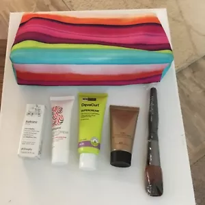 Clinique Makeup Lot Of 5 Items + Makeup Bag See Pictures - All New - Picture 1 of 9