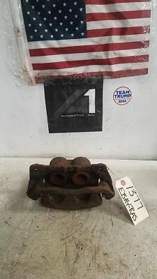 99-01 FORD WINDSTAR PINÇA DE FREIO DIANTEIRA DIREITA DO LADO DO PASSAGEIRO COM SUPORTE DESTRO FABRICANTE DE EQUIPAMENTO ORIGINAL - Imagem 1 de 4