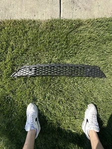 Chrysler 300 Lower Grille Black With Park Assist - Picture 1 of 8